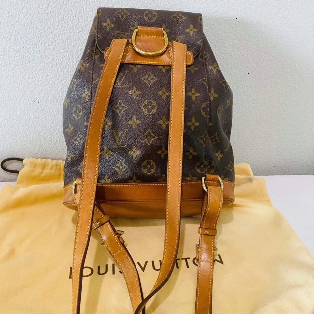 Lv backpack 🎒 - Picture 4 of 14